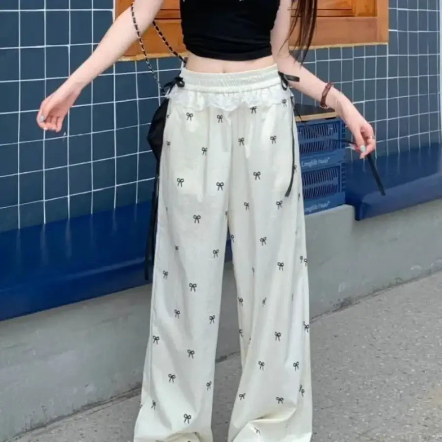 Bow Sweatpants - White / S