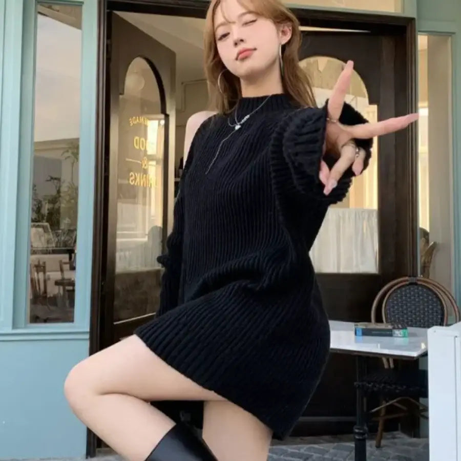 Cut Out Shoulder Sweater Black / S