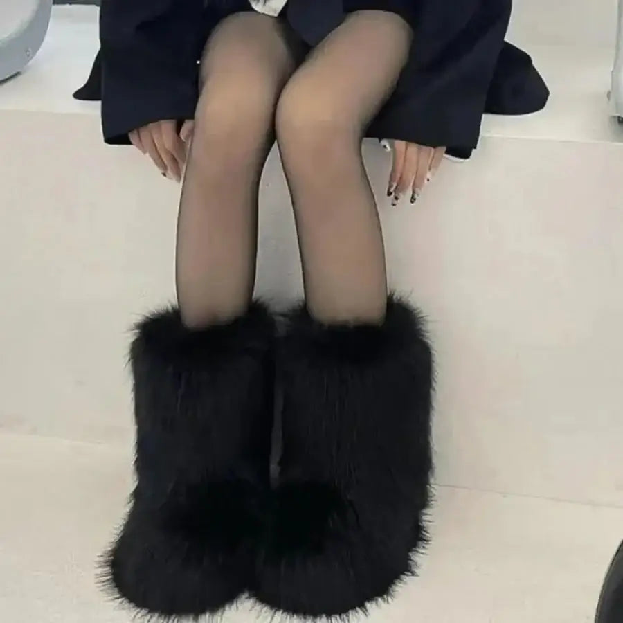 Fluffy Boots - Black / 6