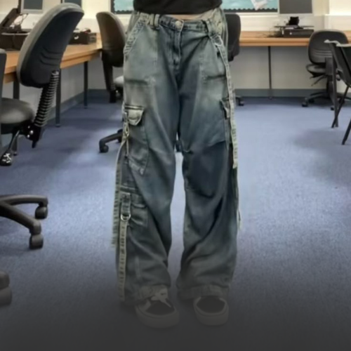 woman wearing grunge cargo pants