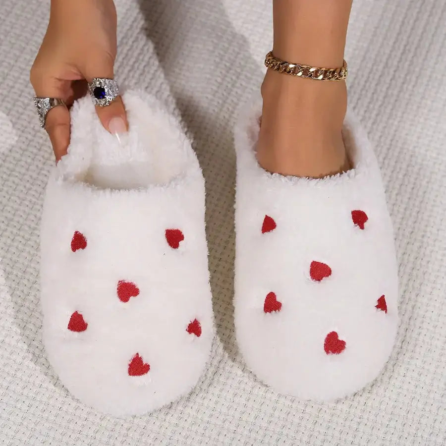 Heart Slippers - White / 4.5
