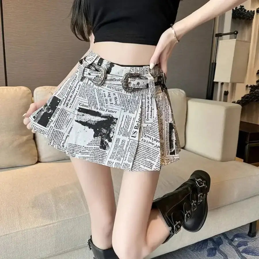 Newspaper Mini Skirt - White / S