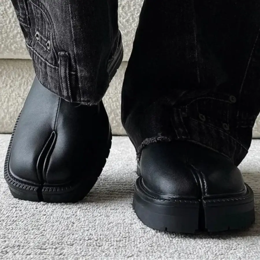 Tabi Shoes