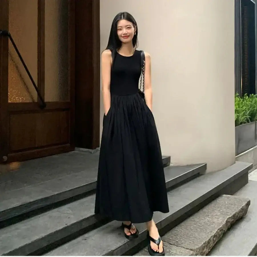 Black Sleeveless Midi Dress - S
