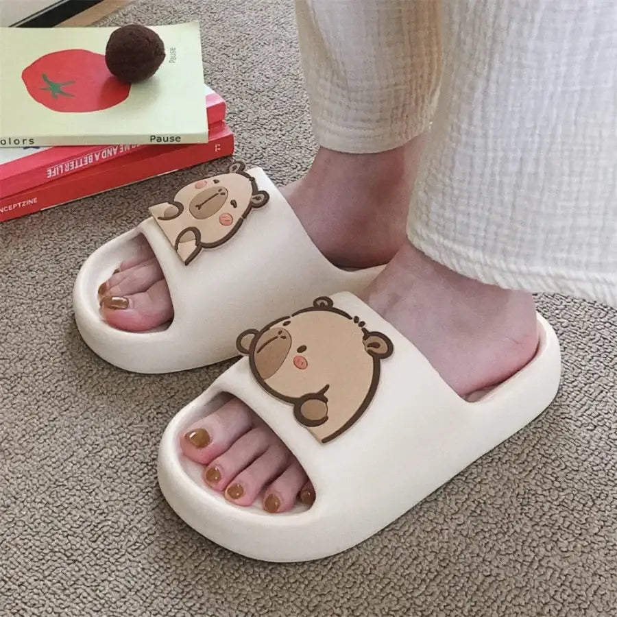 Capybara Sandals - White / 5