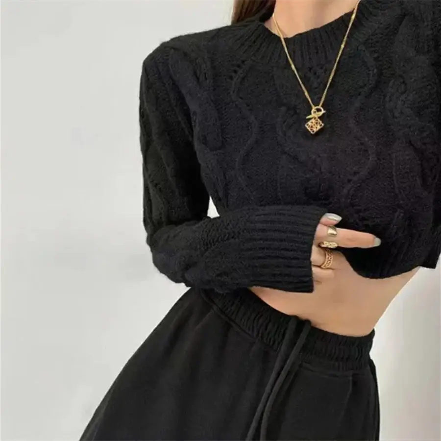 Cropped Cable Knit Sweater - Black / One Size