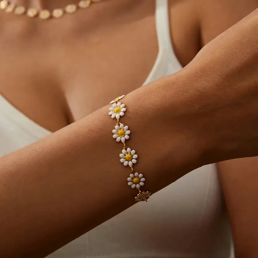 Daisy Bracelet White