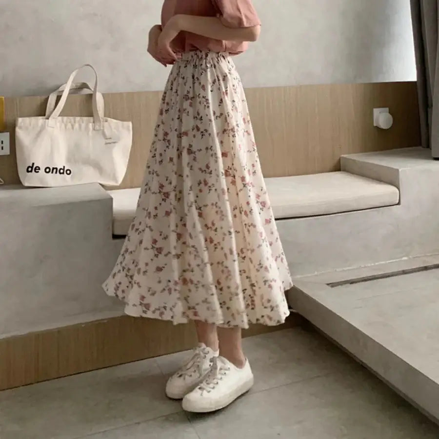 Flower Pleated Skirt - White / One Size