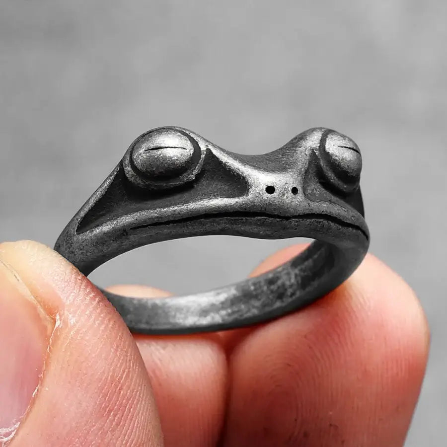Frog Face Ring - Black / 7