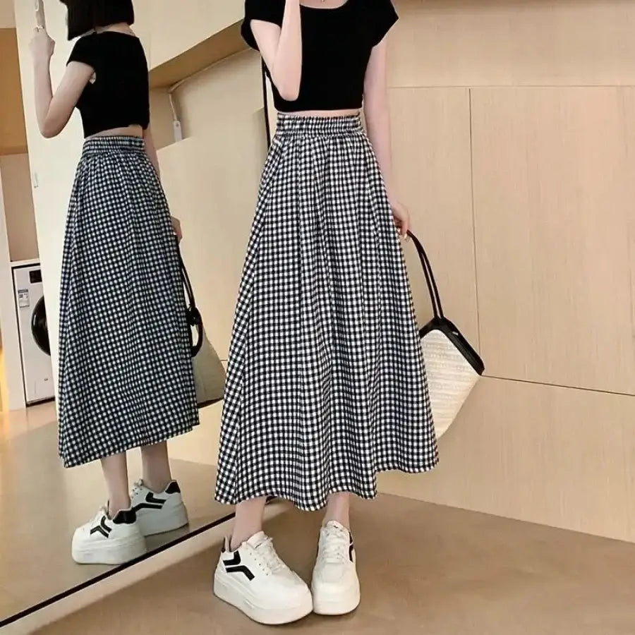 Long Checkered Skirt Black / One Size