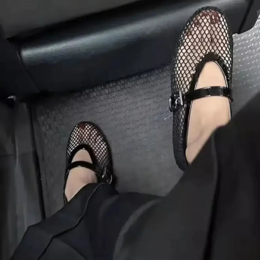 Mesh Sandals - Black / 5.5