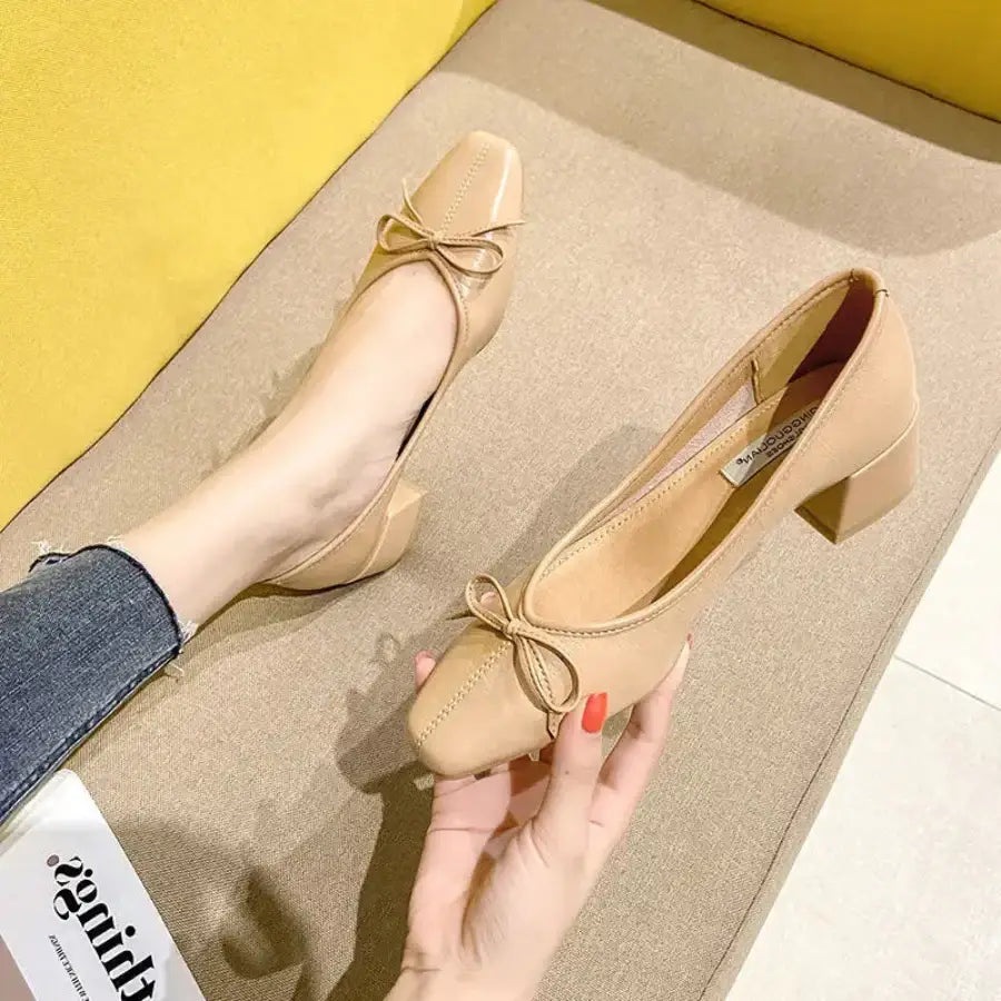 Pointed Toe Ballerina Shoes - Beige / 5